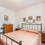 דירה 2 Bedroom Cozy In