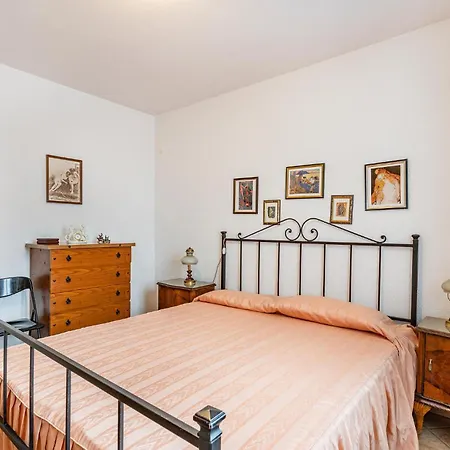 アパート 2 Bedroom Cozy In