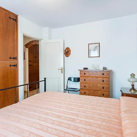 Stunning In With Kitchenette